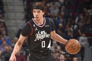 乐鱼体育-旧将！美记：快船和后卫杰森-普雷斯顿签下训练营合同