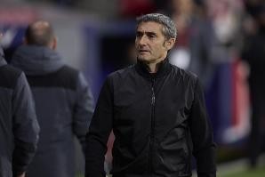 巴尔韦德：维维安的点球和红牌是转折点，这完全改变了比赛的走向