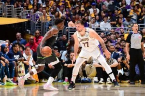 乐鱼体育-老詹遭生涯最惨G1失利 077被无限针对 湖人危了？