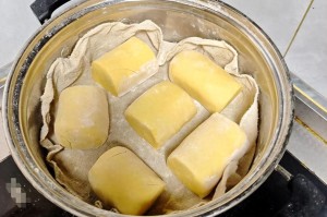 一家三口长期吃自制馒头，全都确诊胰腺癌?妻子痛哭:是我错了！