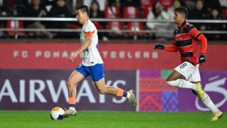 乐鱼app-【亚冠】万德森传射陈蒲破门 浦项制铁4比2战胜泰山