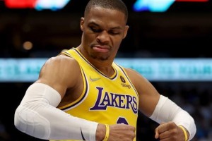 乐鱼体育-韦少：湖人是否想要我不重要 愿为赢球做任何事