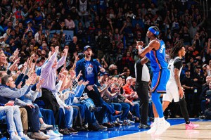 力压文班，亚历山大本场贡献4盖帽，马刺全队仅3次&amp;amp;文班1次